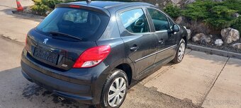 Peugeot 207 - 4