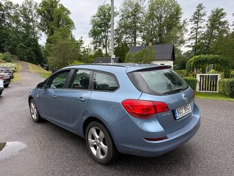 Opel Astra J 1.6 - 4