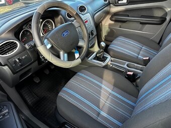 Ford Focus 1.4i 59kw , r.2009, serviska, klima, 1.majitel - 4
