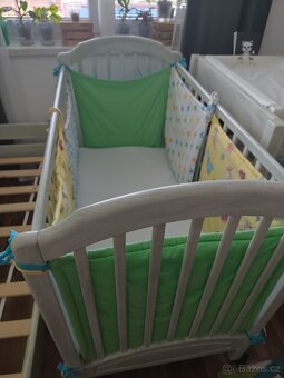 Dětská postýlka masiv (120x60), včetně matrace a mantinelu - 4