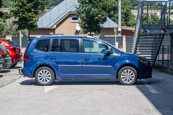 Volkswagen Touran 2.0 TDI Highline DSG Modré - 4