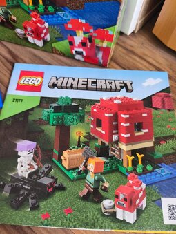Lego Minecraft Houbový domek - 4