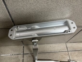 Zavírač dveří Dorma TS 68 - 4