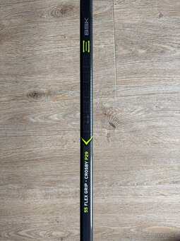 Nová hokejka CCM RIBCOR 65k, JR, flex 55, levá P29 - 4