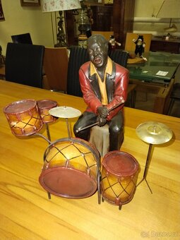 Bluesová swingová kapela ( 6 členů kapely ). - 4