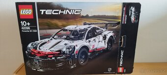 LEGO Technic 42096 - Porsche 911 RSR - 4