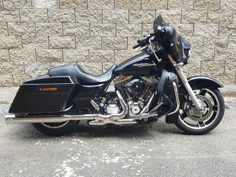 Harley  Davidson FLHX Street Glide - 4