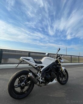 Triumph Speed Triple 1050 - 4