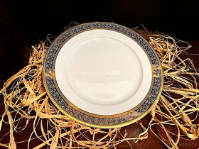 Dekorativní porcelánový talíř mělký zlacený značený Thun - 4