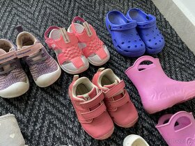 Dívčí obuv mix velikosti 1 - 4 roky - 4