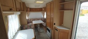 Karavan CHATEAU 938 - 4