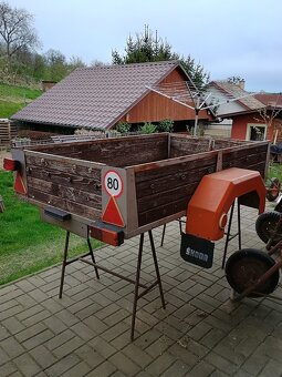 Přívěsný vozík - korba - 4
