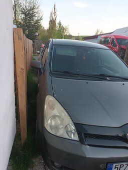 Prodám Toyota Corolla Verso - 4