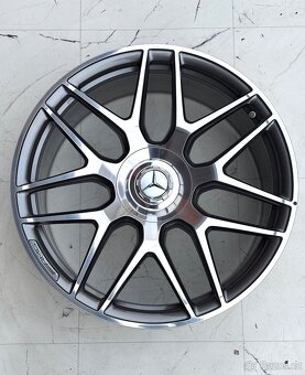 Mercedes G63 AMG 22 5x130 Mercedes G63 AMG Šedivý - 4