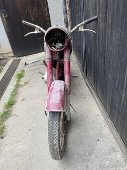 Jawa ČZ 175, 555 a 20? - 4