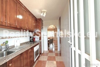 byt 3+1 s balkonem a střešní terasou 99.900EUR ŠPANĚLSKO - 4