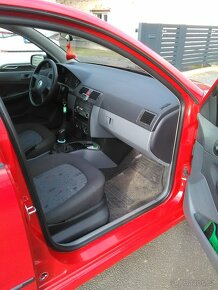 Prodám Škoda fabia 1.2htp, 40kw, r.v.2003. - 4