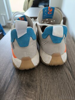 BOTY NIKE AIR JORDAN DELTA 2 ŠEDO BÍLÉ - 4