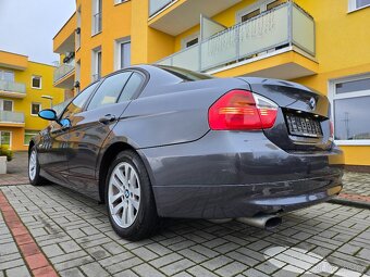 Bmw 318i e90 limuzína - 4