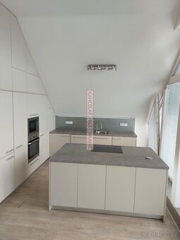Pronájem podkrovního bytu 3+kk,90 m2,Zlín - 4