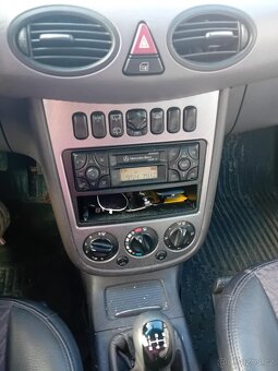 Mercedes A 190 Avantgarde - 4