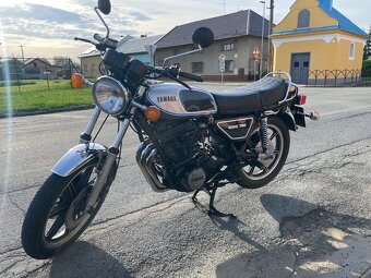 Yamaha XS 750 - 4