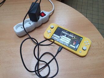 Nintendo Switch lite - 4