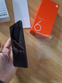 Mobilní telefon Xiaomi Redmi 6 - 4