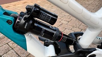 Dětský enduro/sjezdový stroj Commencal Clash 24, 125-140cm - 4