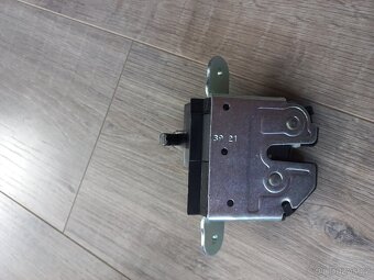 Zamek kufru Opel Astra K - 4