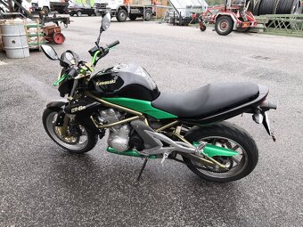 Kawasaki ER-6n - 4