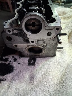 Hlava 1.9 tdi - 4