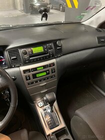 Toyota Corolla Hatchback - 4