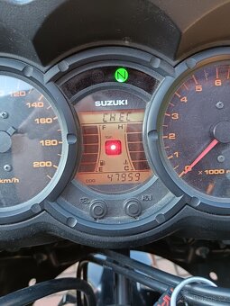 Suzuki V strom 650 - 4