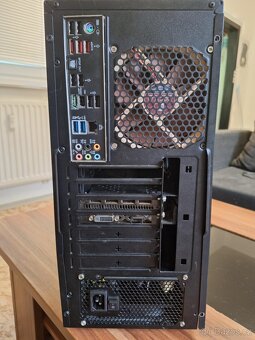 Herní PC včetně monitoru,klavesnice a myši - 4