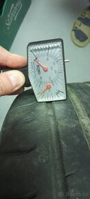 Dvě letní pneu Nokian R17 225 45 - 4