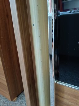 Šatní skříň 300 x 216 x 65 - 4