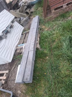 Betonový sloupky - vzor štípaný kámen šedivý - 4