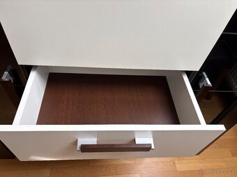 Vitrína s barem 130x130,5x42 (š x v x h) - 4