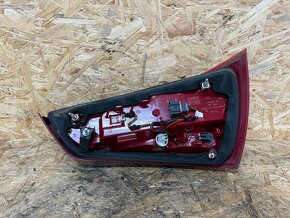 ZADNÍ LEVÉ SVĚTLO AUDI A1 8X0945093B - 4