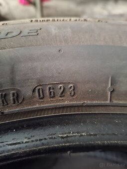 Prodám pneu 235/55R19 - 4