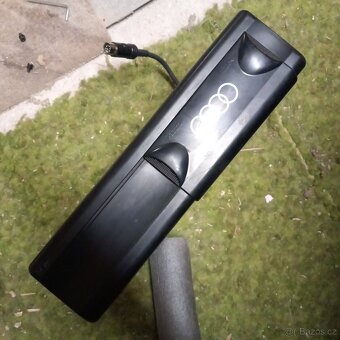 Originální CD changer AUDI 100 / A6 C4 + držák a kryt do kuf - 4