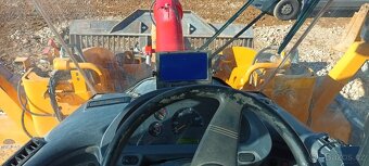 Kolový nakladač Komatsu WA 320-6 - 4