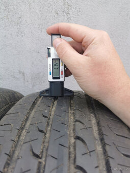 215/65R16 102H GOODYEAR EFFICIENT GRIP SUV 4X4 - 4