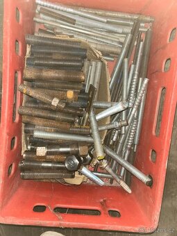 Spojovací materiál - šrouby , matky, štefty.. 1/3 z ceny - 4