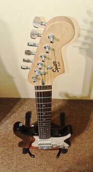 Squaier by Fender Stratocaster - 4