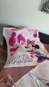 2x deka Mickey a Minnie a 2x polštářky pejsci a kočička - 4