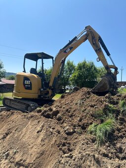 Pásový otočný bagr CAT 303.5e 2017 - 4