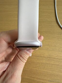 Apple Watch Series 9 41mm pink (růžové) - 4
