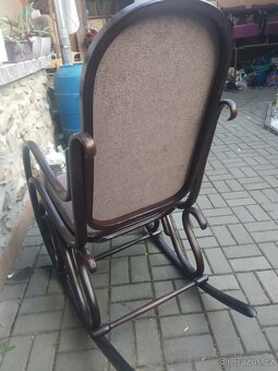 Houpací křeslo Thonet,po renovaci. - 4
